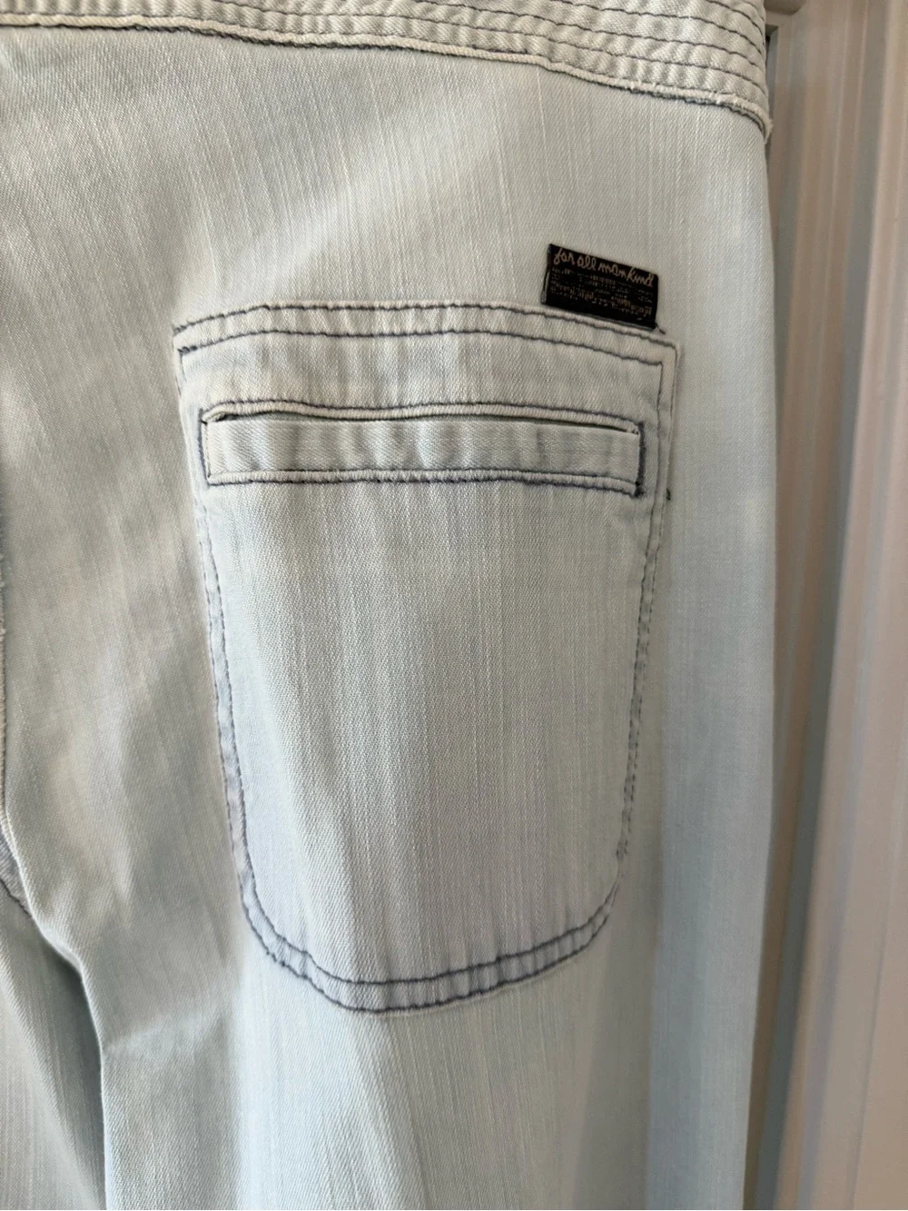 7 For All Mankind Light Blue Wide Leg Jeans with Gold Buttons - Picture 9 of 9